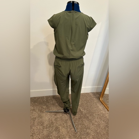 Albion Fit Jumpsuit, Medium - Picture 4 of 8